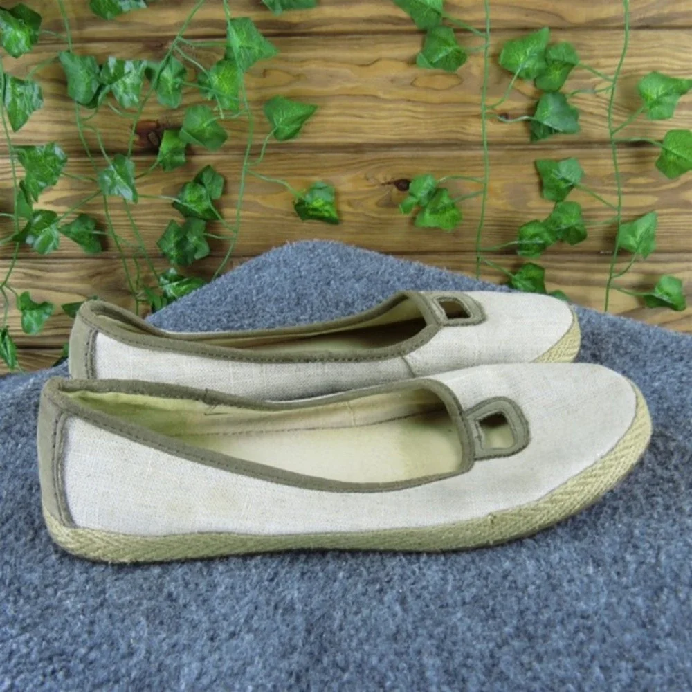 UGG Women‎  Espadrille Beige Fabric Sz 8 Medium Gently Used 2025